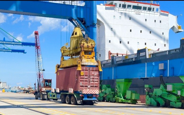 Danantara Perkuat Transformasi Pelindo, Laba Semester I 2026 Melonjak 60 Persen